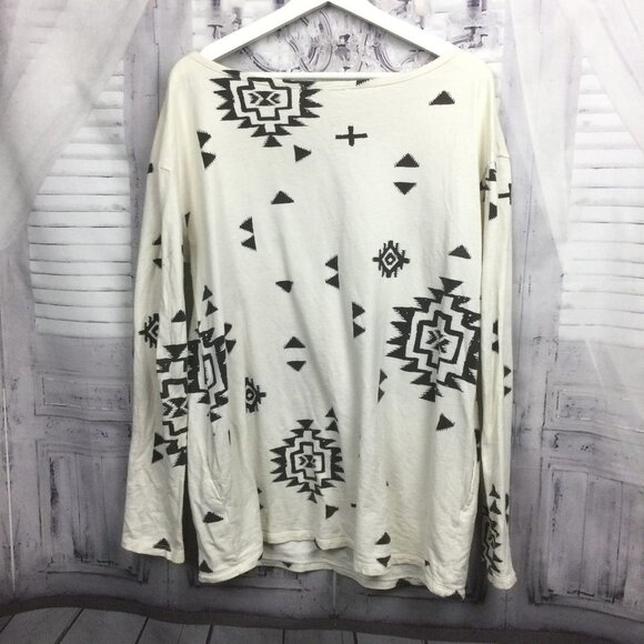 UO Truly Madly Deeply Aztec Sweater White Black M - Picture 7 of 10